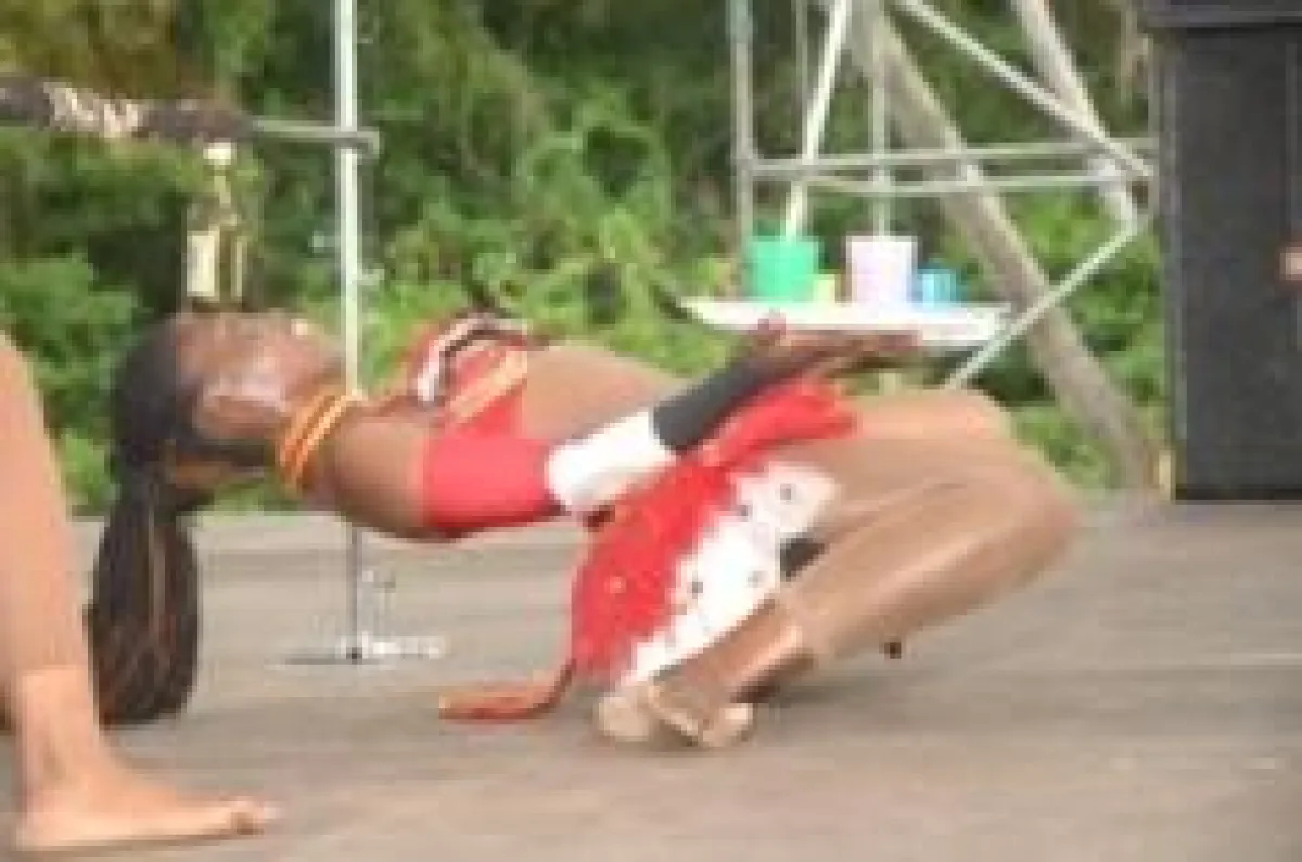 Tobagonische Limbotänzerin