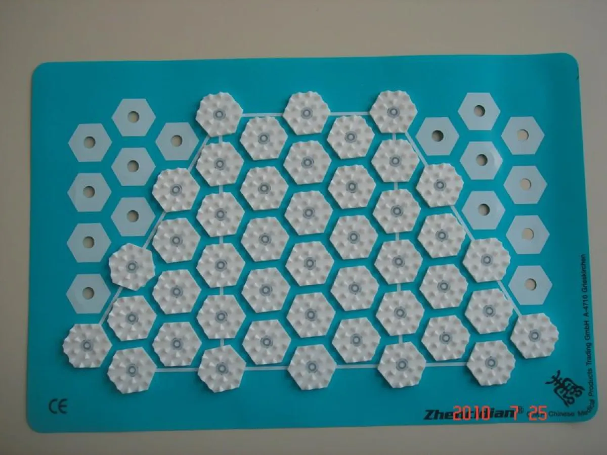 Zhencidian ist die einzige Akupunkturmatte, bei der die Nadelfelder individuell eingestellt werden können.