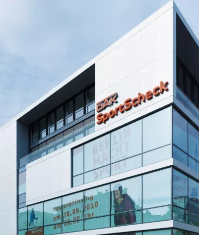 Bild: Schloßstraße 20, Berlin – SportScheck eröffnet die 16. Filiale