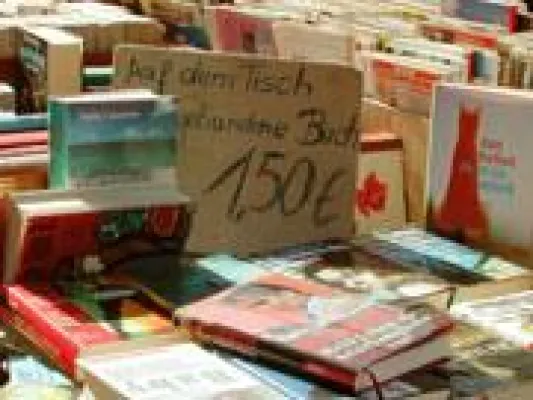 Bild: Neuer Büchershop und persönliche Empfehlungen bei FamilienkulTour