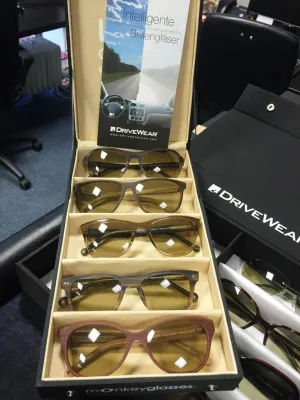 MonkeyGlasses® Sonnenbrillen für Autofahrer mit DriveWear Gläsern Bild: MonkeyGlasses® Sonnenbrillen für Autofahrer mit DriveWear Gläsern