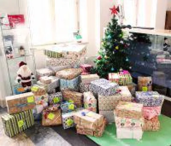 Bild: Morinda sammelt Weihnachtspäckchen für Kinder