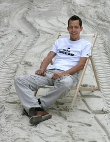 Bild: BAUMA 2007: Sandskulpturen und schwere Geräte