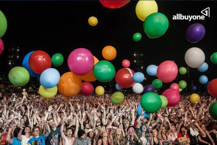 Bild: „Auf geht´s in den Festivalsommer 2013 – natürlich mit allbuyone“