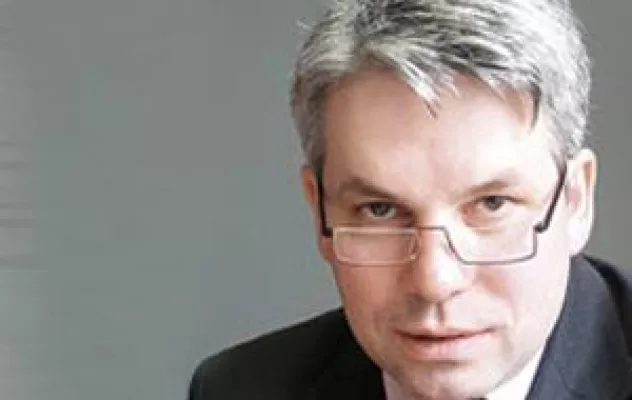 Bild: Time is brain – Zeit ist Gehirn. Er kommt meistens ohne Schmerzen daher: der Schlaganfall.