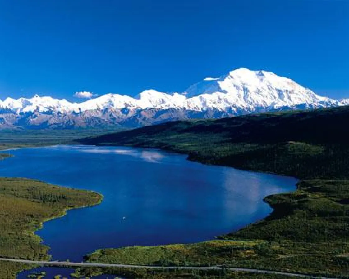 Blick auf das Mount McKinley Massiv (c) ARAMARK Parks and Destinations