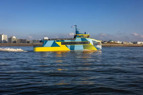 Bild: Frisia bereitet Elektrokatamaran auf Inbetriebnahme vor