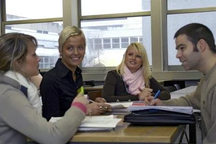 Bild: Marketing-Studium: Einstieg in den Herbstferien