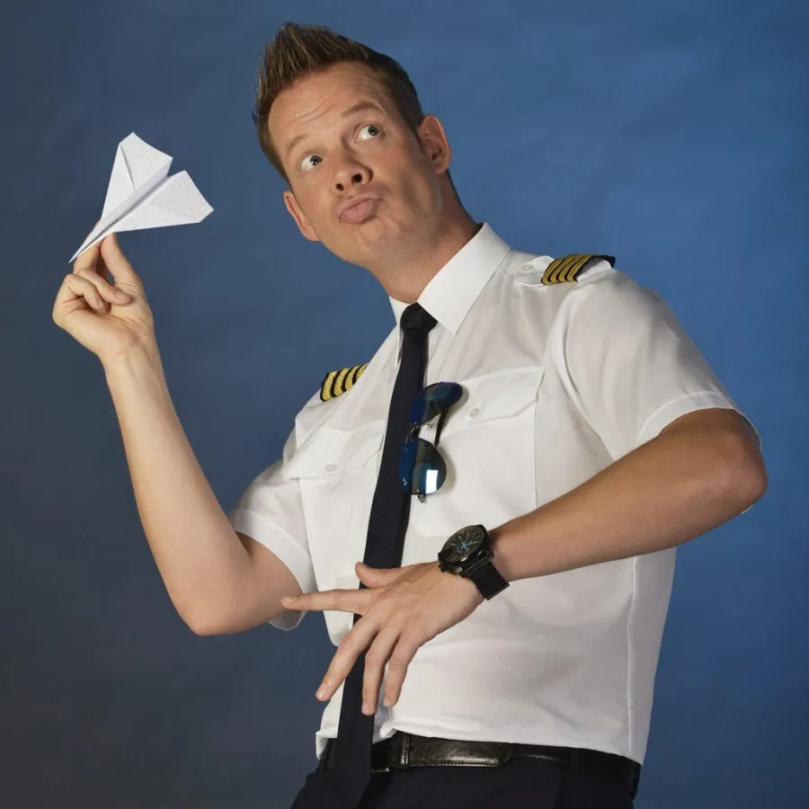 Marco Brüser - Moderator