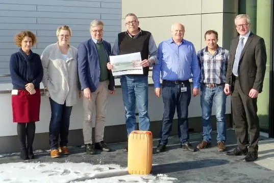 Bild: Bürkert Werke GmbH & Co. KG spendet 36.799 Euro an die Stiftung Menschen für Menschen