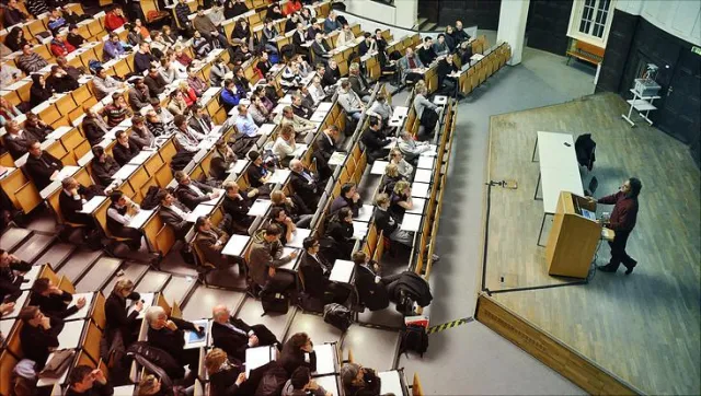 Bild: Zentrum für Weiterbildung der Universität Hamburg lädt zu 250 öffentlichen Vorträgen ein