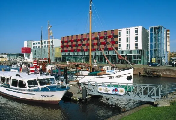 Bild: Das Comfort Hotel Bremerhaven feiert Jubiläum: 15 Jahre Gastlichkeit mit maritimem Flair