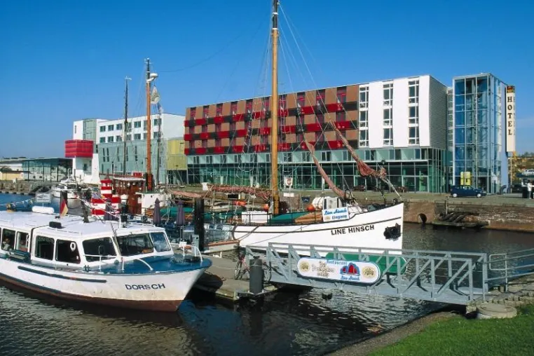Bild: Das Comfort Hotel Bremerhaven feiert Jubiläum: 15 Jahre Gastlichkeit mit maritimem Flair