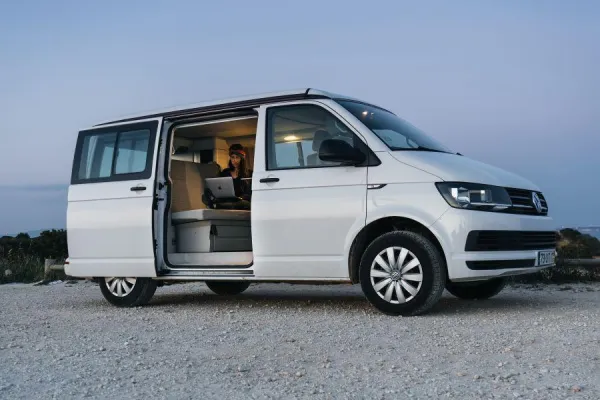 Bild: Als Digital Nomad unterwegs: Was für ein Wohnmobil als Arbeitsplatz spricht