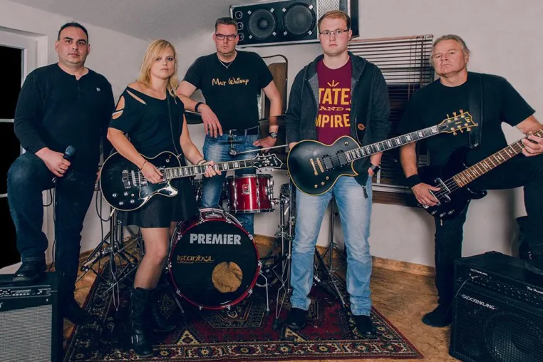 Halloweenrock im Skala Bielefeld Bild: Halloweenrock im Skala Bielefeld