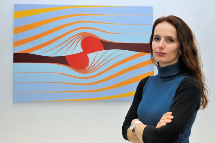 Bild: Vernissage der Stilgalerie zeigt "Geheimnisse" von Krisztina Dózsa-Farkas
