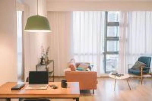 Bild: Homeoffice durch Corona: Die Top-3-Lichttipps für die Arbeit Zuhause