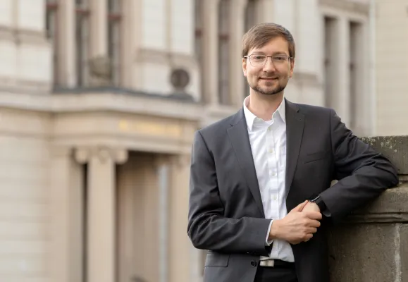 Bild: Mathematiker Thomas Berger tritt Heisenberg-Professur an der MLU an