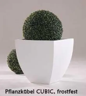 Bild: Blumenkübel outdoor: winterhart, wetterfest und frostsicher