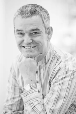 Fantasy Autor Ralf Isau kommt ins Sauerland - Kartenvorverkauf hat begonnen Bild: Fantasy Autor Ralf Isau kommt ins Sauerland - Kartenvorverkauf hat begonnen