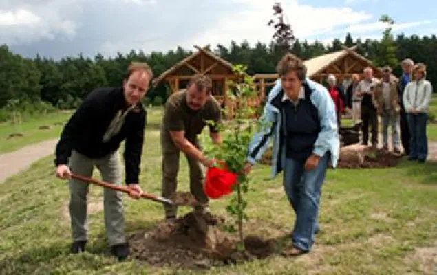 „Obstschauanlage Dübener Heide“ zeigt historische Sorten – Eröffnung Bild: „Obstschauanlage Dübener Heide“ zeigt historische Sorten – Eröffnung