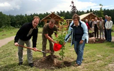 „Obstschauanlage Dübener Heide“ zeigt historische Sorten – Eröffnung Bild: „Obstschauanlage Dübener Heide“ zeigt historische Sorten – Eröffnung