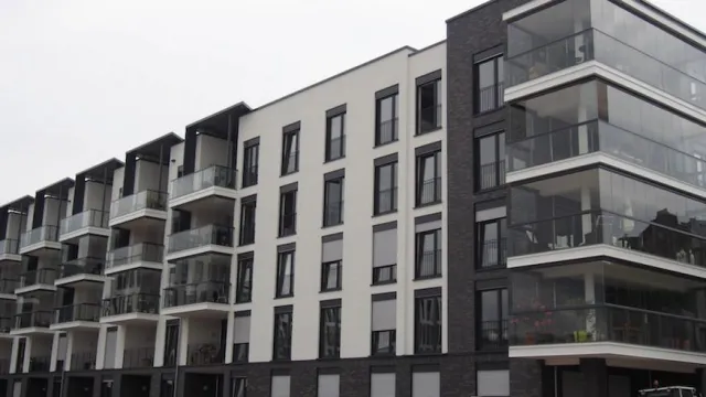 Bild: Lumon präsentiert Balkon- und Terrassenverglasungen sowie Balkonfassadenlösungen auf der FENSTERBAU FRONTALE