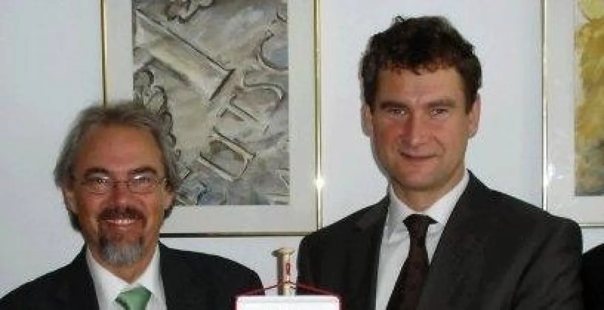 Michael Anders (links) und Axel Susen besuchen mit ihrem Seminar die großen Städte in Deutschland