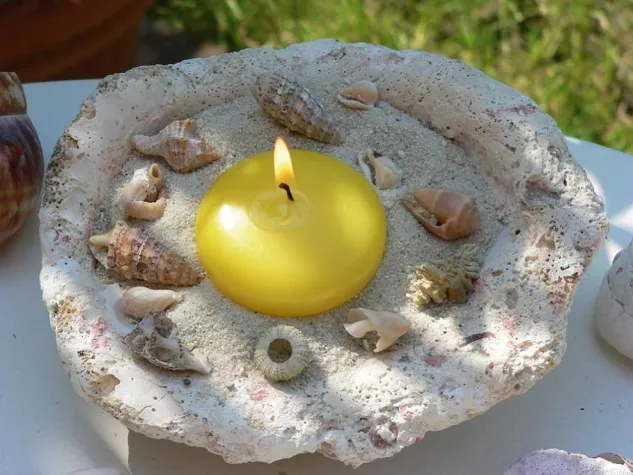 Bild: Kerzen zaubern Urlaubsfeeling auf Balkonien