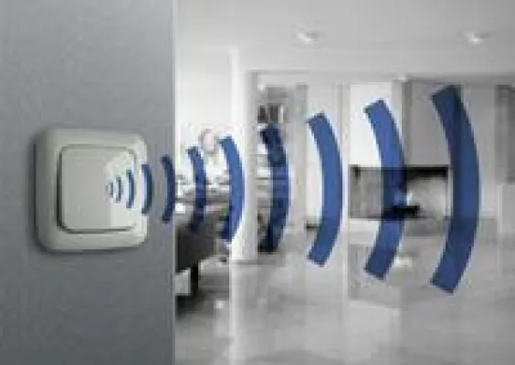 Z-Wave-Funksystem von düwi kommuniziert mit Duro 2000-Schaltersortiment von Busch Jaeger Bild: Z-Wave-Funksystem von düwi kommuniziert mit Duro 2000-Schaltersortiment von Busch Jaeger