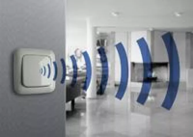 Bild: Z-Wave-Funksystem von düwi kommuniziert mit Duro 2000-Schaltersortiment von Busch Jaeger