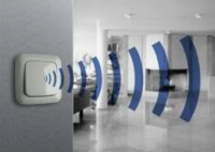 Z-Wave-Funksystem von düwi kommuniziert mit Duro 2000-Schaltersortiment von Busch Jaeger Bild: Z-Wave-Funksystem von düwi kommuniziert mit Duro 2000-Schaltersortiment von Busch Jaeger
