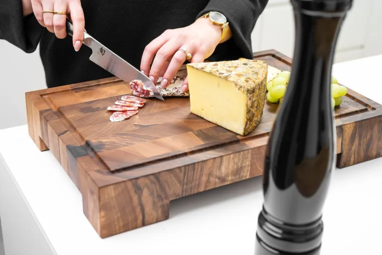 THE KITCHER by Fuder - Design-Schneideblöcke für die Küche Bild: THE KITCHER by Fuder - Design-Schneideblöcke für die Küche
