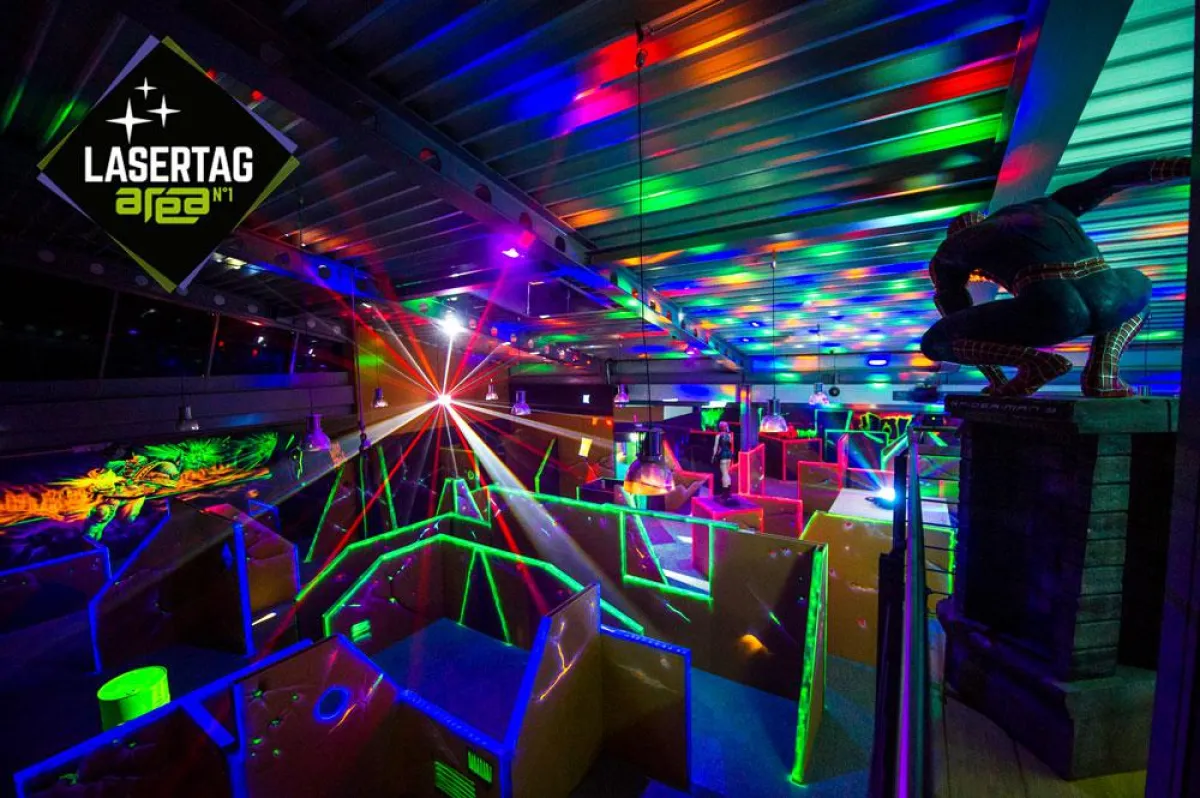 Innenansicht der Lasertag Area Troisdorf