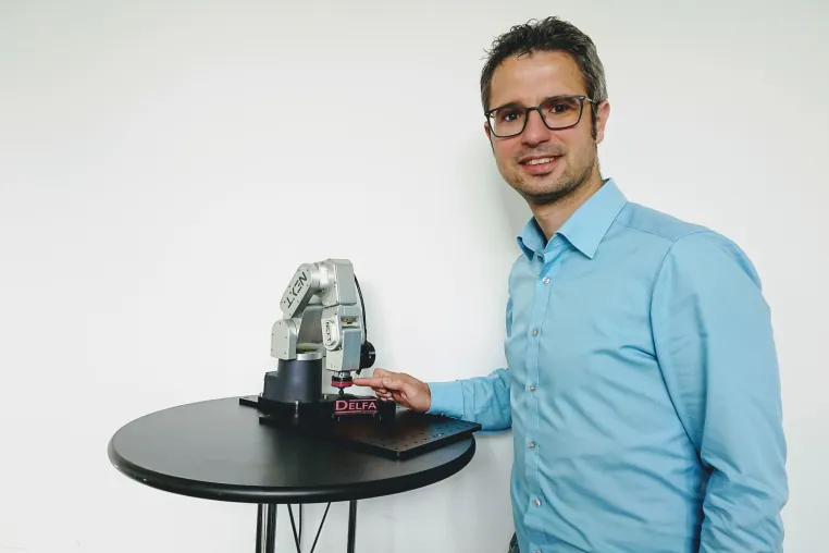 Bild: Intelligentes Hochleistungsgummi verleiht Robotern Tastsinn und ermöglicht vielfältigen Einsatz