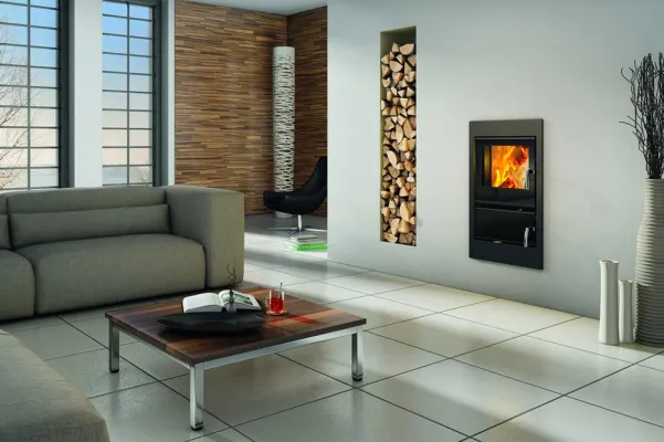 Ideal für Niedrigenergiehäuser Hybridheizung mit moderner Holzfeuerung Bild: Ideal für Niedrigenergiehäuser Hybridheizung mit moderner Holzfeuerung