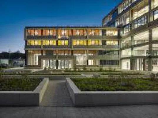 Die neue Firmenzentrale von DAW: Dezentes Vorzeigeobjekt Bild: Die neue Firmenzentrale von DAW: Dezentes Vorzeigeobjekt