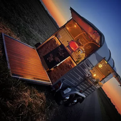 Cocktail-Pferdeanhänger: Ein Mobile Bar Marke Eigenbau Bild: Cocktail-Pferdeanhänger: Ein Mobile Bar Marke Eigenbau