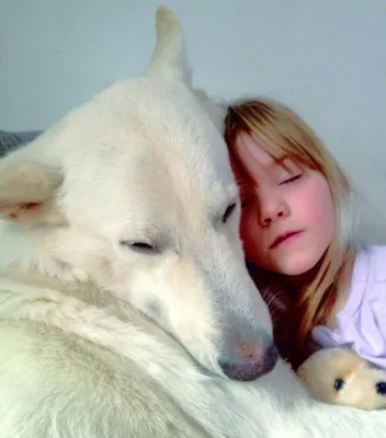 Bild: Bowelia-Tiernahrung unterstützt Sonja Zietlow