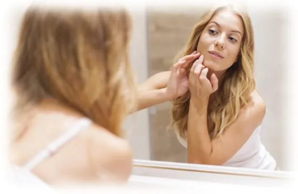 Ernährung und 'Naturheilmittel' um Pickeln entgegenzuwirken Bild: Ernährung und 'Naturheilmittel' um Pickeln entgegenzuwirken