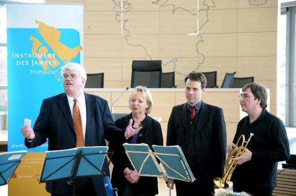 Landesmusikrat Schleswig-Holstein kürt die Trompete zum Instrument des Jahres 2009 Bild: Landesmusikrat Schleswig-Holstein kürt die Trompete zum Instrument des Jahres 2009