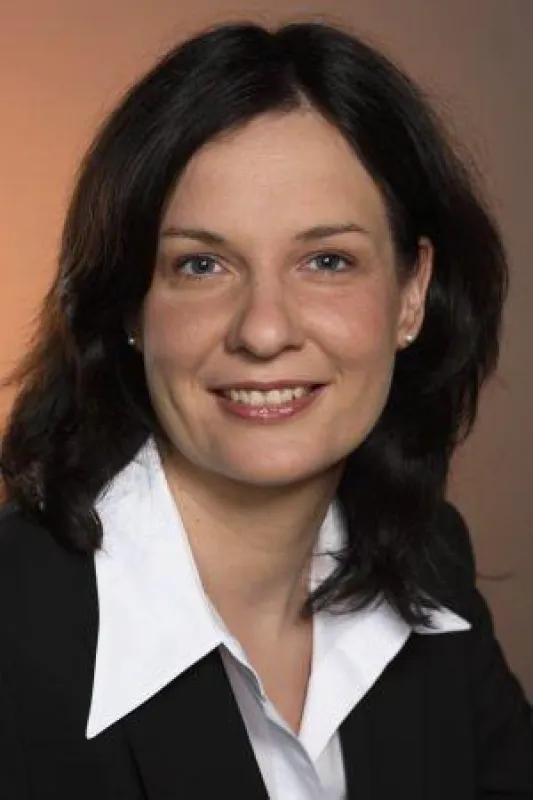 Dr. med. Dunja Voos, Journalistin und Autorin