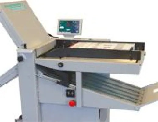 Bild: Ernst Nagel mit drei Messeneuheiten auf der Druck + Form in Sinsheim