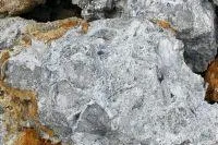 Bild: Monterey Minerals entdeckt neue Goldader mit bis zu 10,08 g/t Gold