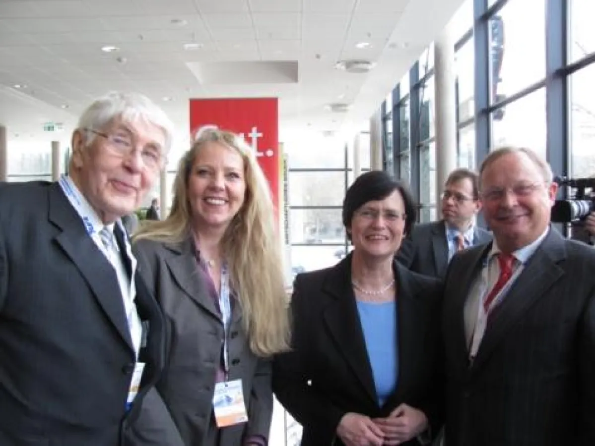 von links: Dr. Karl Göckmann (Ehrenmitglied), Bianca Dausend (Pressesprecherin), Christine Lieberkne