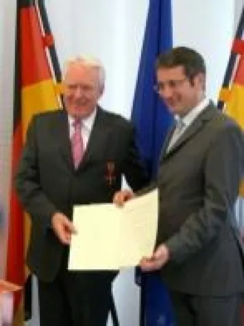 Bild: Bundesverdienstkreuz für Dieter H. Hergott