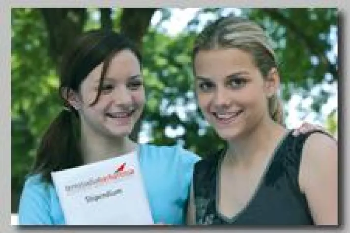 Bild: Lernstudio Barbarossa vergibt Stipendien im Wert von 100.000 Euro