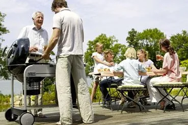 IDS-Partner liefern für Weber-Stephen: Es ist angegrillt Bild: IDS-Partner liefern für Weber-Stephen: Es ist angegrillt