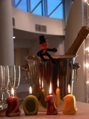 Bild: Silvester 2011 - Pure Feierlaune im Kerzenschein