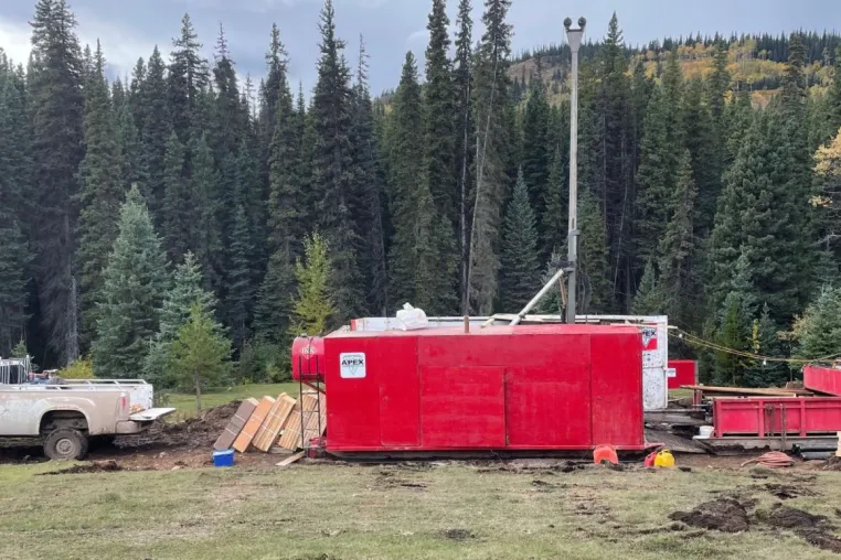 Universal Copper trifft massive Kupfervererzung: 479,75 m mit 0,56% CuEq! Bild: Universal Copper trifft massive Kupfervererzung: 479,75 m mit 0,56% CuEq!